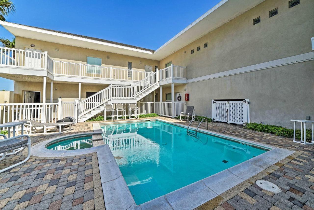 Modern Island Condo With Pool Steps To The Beach! เซาท์ปาเดรไอส์แลนด์ ภายนอก รูปภาพ